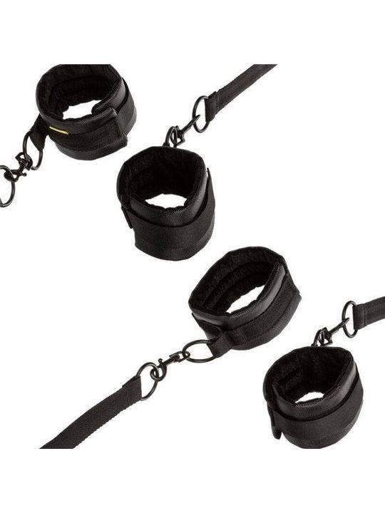CalExotics Red Restraint - Sistema Costrittivo Da Letto Polsi e Caviglie
