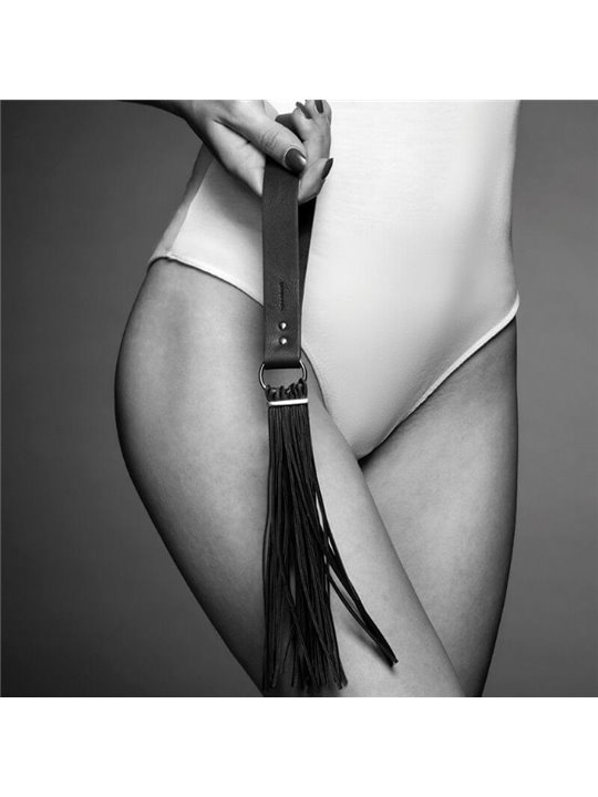 Bijoux Indiscrets Maze Tassel Flogger - Frusta in Pelle Vegana - Nero