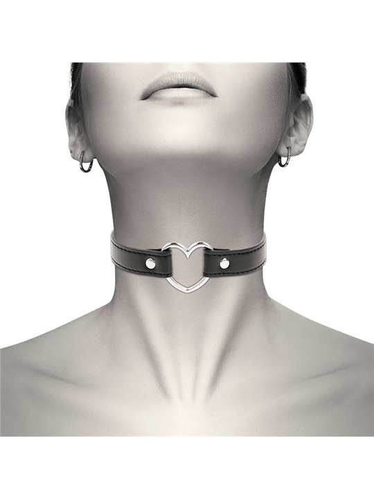 Coquette Chic Desire - Vegan Leather Necklace Woman Heart Accessory