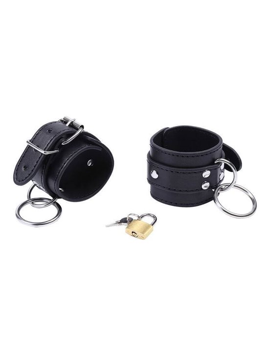 Ohmama Fetish O-Ring Locked Wrist Restraints