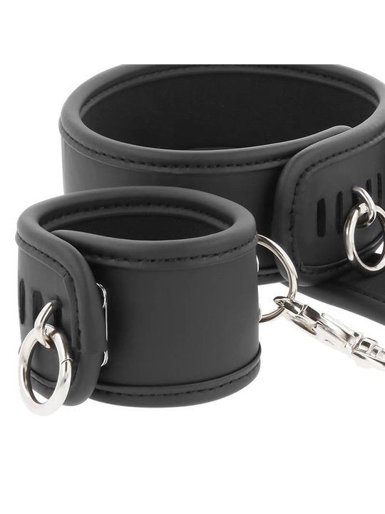 Fetish Submissive - Polsini e Collare in Pelle Vegana con Fodera in Neoprene