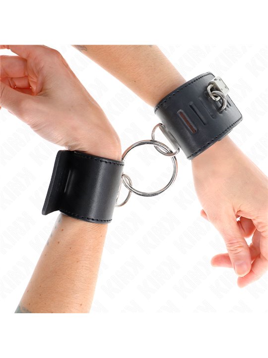 Kink - Fixed Wrist Restraints With Ring And Padlock Closure Black Adjustable 16-23 Cm X 5.5 Cm